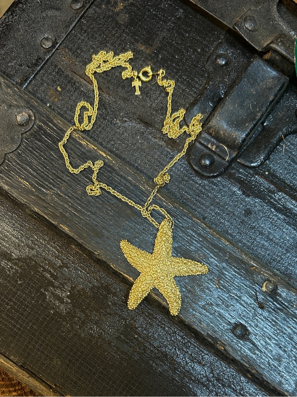 Trifari Gold Starfish Pendant Necklace